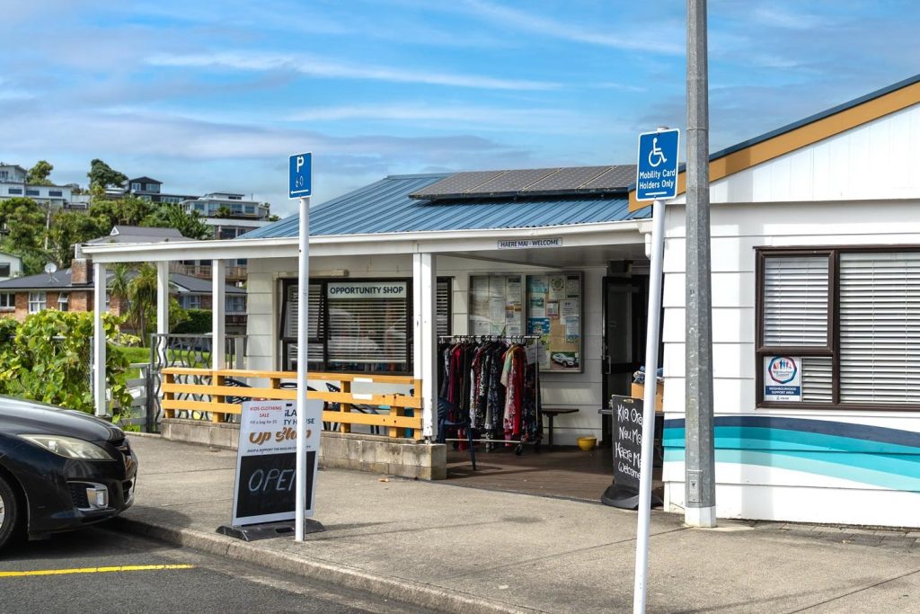 raglan community house op shop
