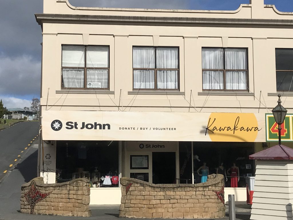 the best charity shops in kawakawa