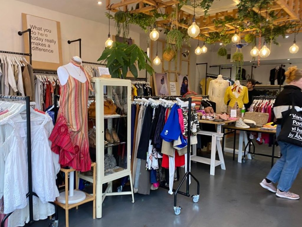 the best charity shops in portobello