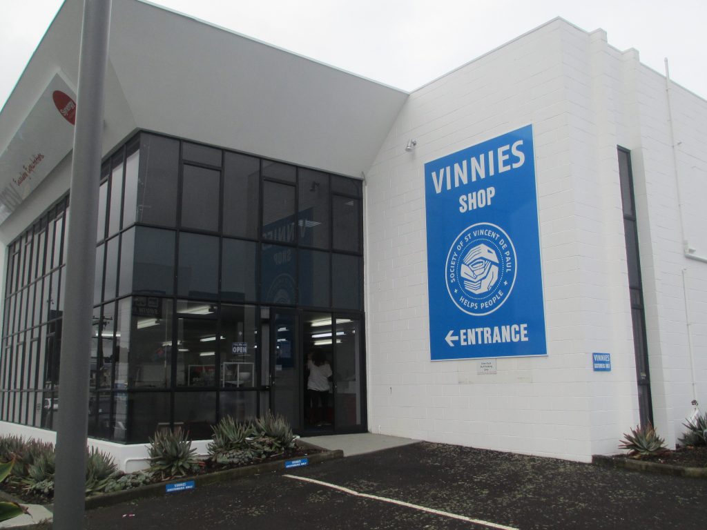 vinnies op shop glenfield